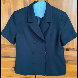 Short sleeve suit jacket